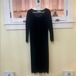 Chic Long Sleeve Black Dress
